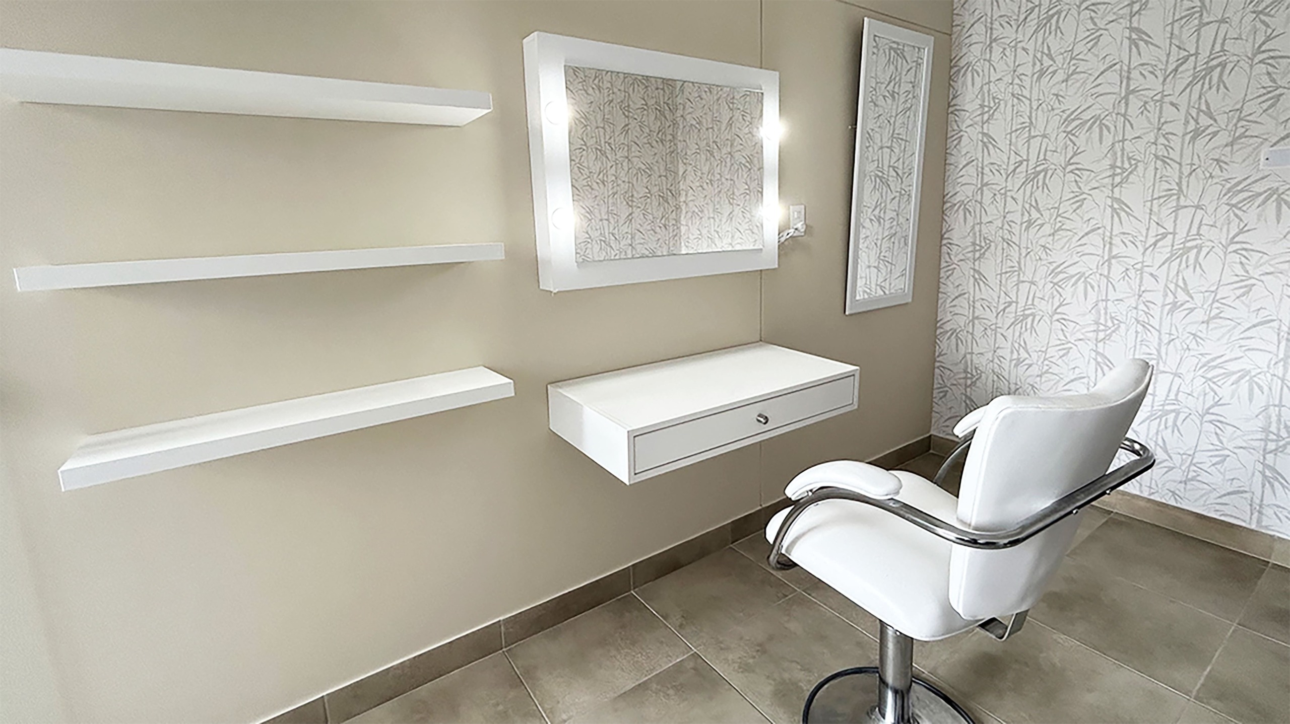 SALÓN DE MAQUILLAJE DPC